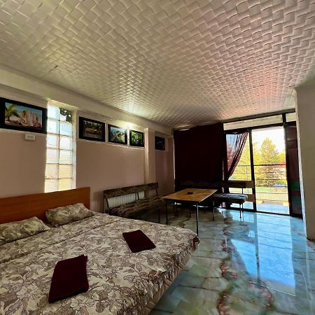 Smile Guesthouse Τυφλίδα Εξωτερικό φωτογραφία