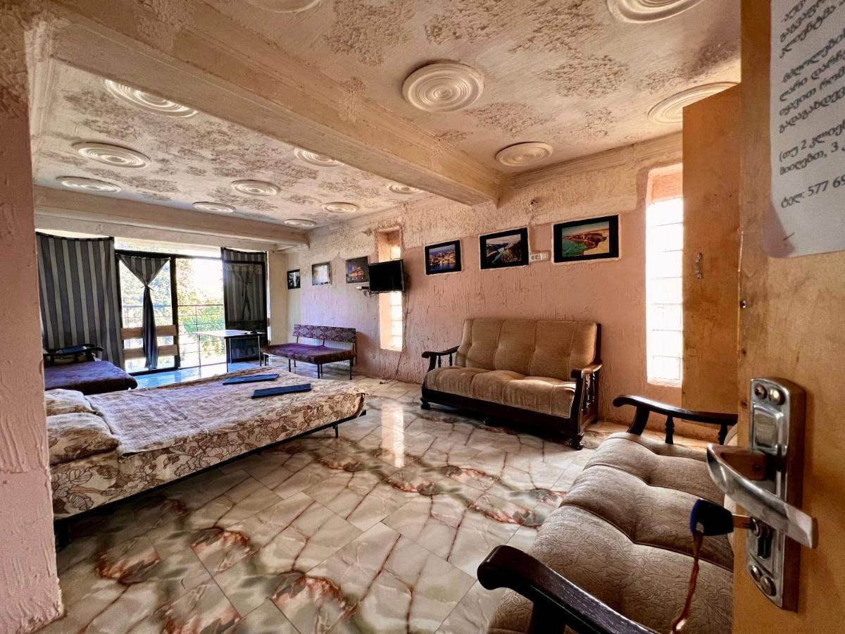 Smile Guesthouse Τυφλίδα Εξωτερικό φωτογραφία